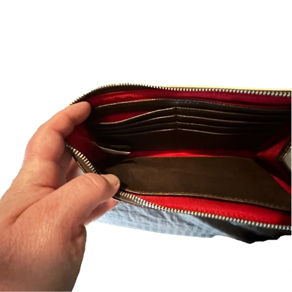 Dana Buchman, wallet beige brown , wristlet, small pebble. - Picture 4 of 4